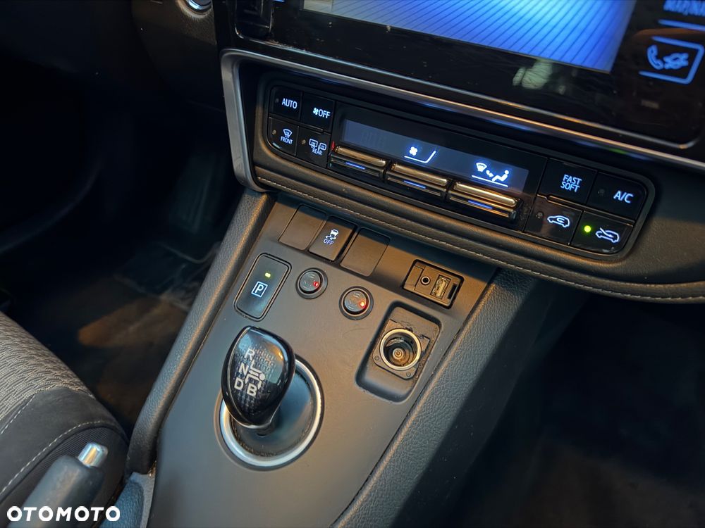 Toyota Auris 1.8 HSD Luna - 18