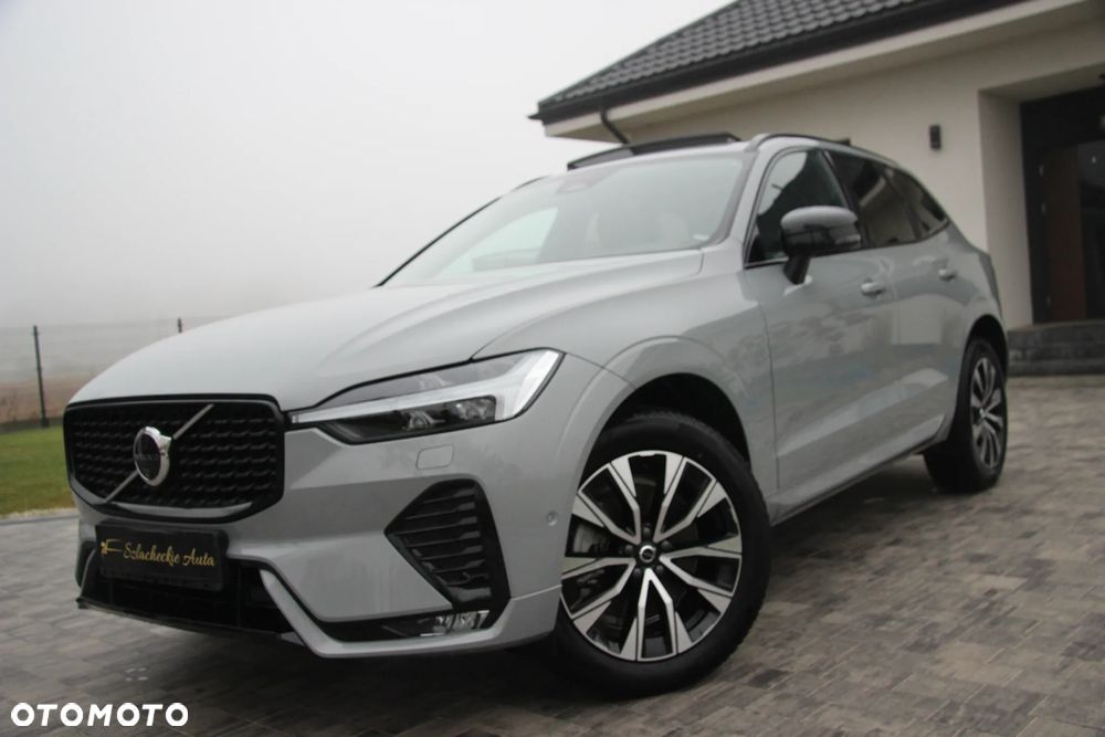 Volvo XC 60 B4 D Plus Dark - 12
