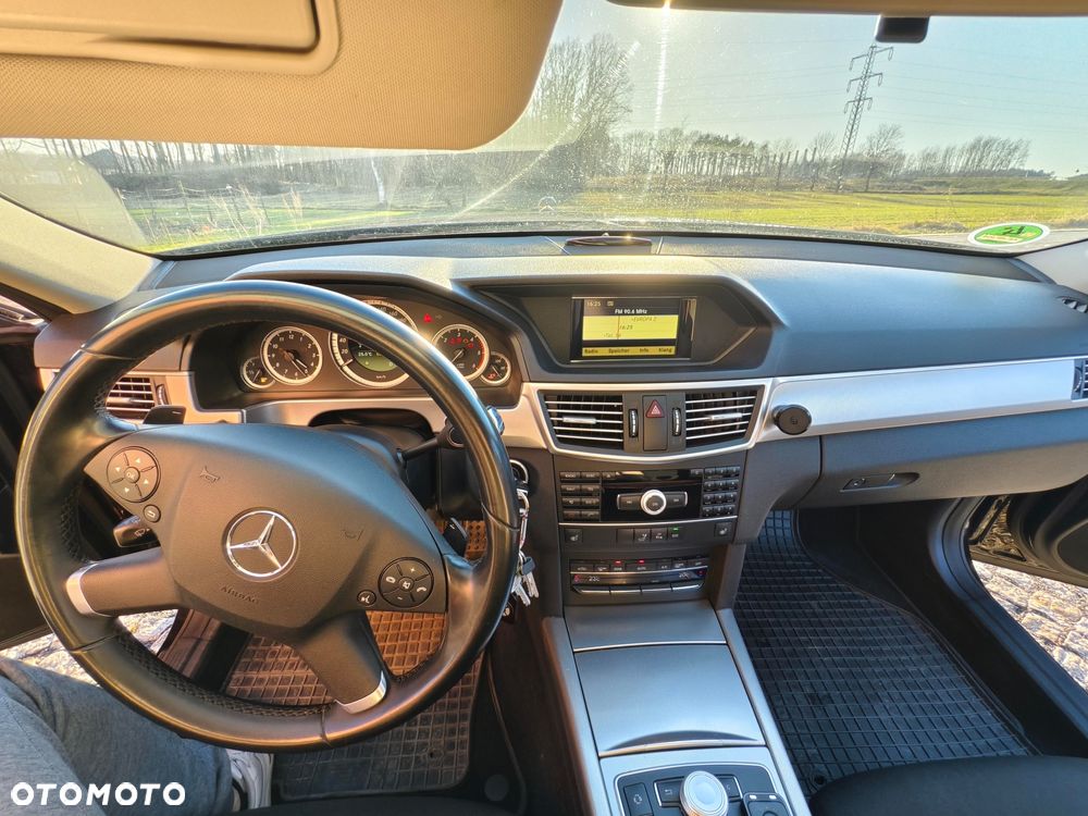 Mercedes-Benz Klasa E 220 T CDI DPF BlueEFFICIENCY 7G-TRONIC Elegance - 10