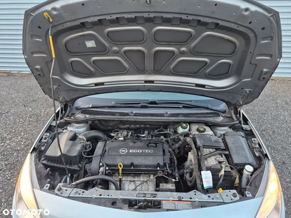 Opel Astra 1.4 T Elite S&S - 23