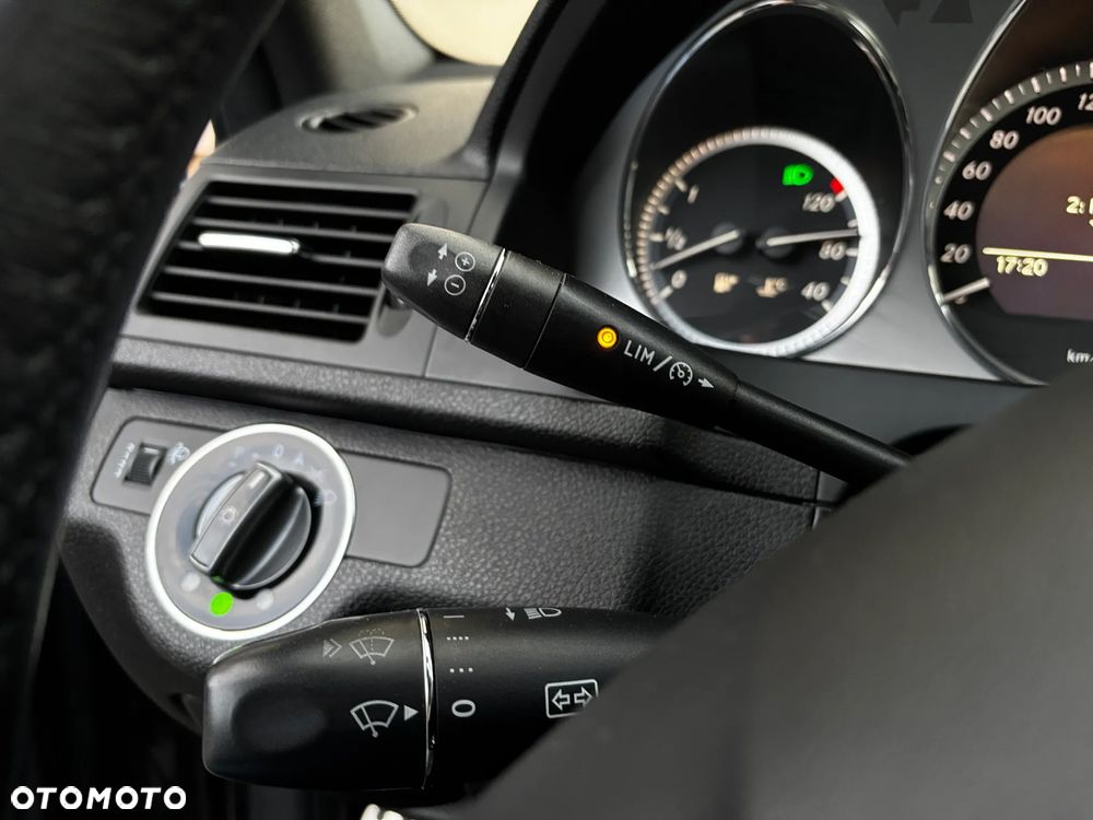 Mercedes-Benz Klasa C 200 Kompressor Avantgarde - 38