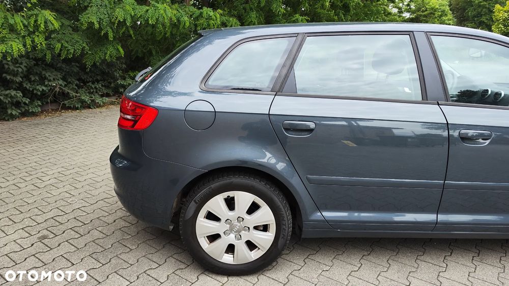 Audi A3 Sportback 1.6 Attraction - 10