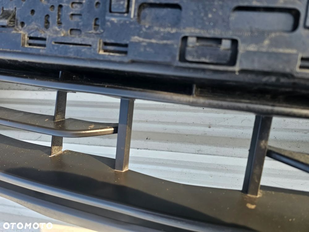 Dacia Spring zderzak przod 620228635R - 5