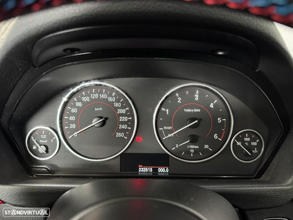 BMW 320 d Auto Pack M - 12