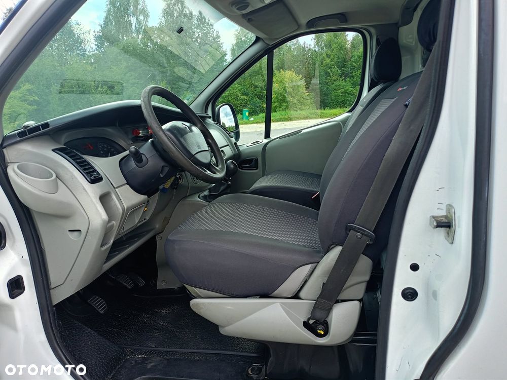 Renault Trafic - 12