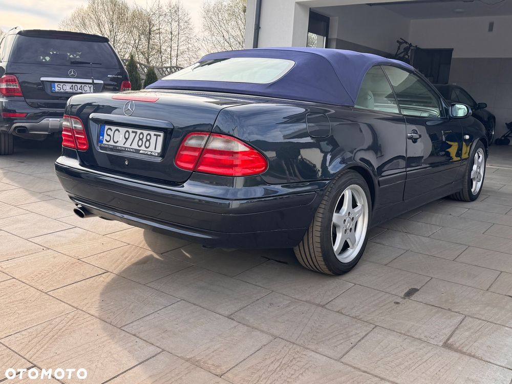 Mercedes-Benz CLK - 13