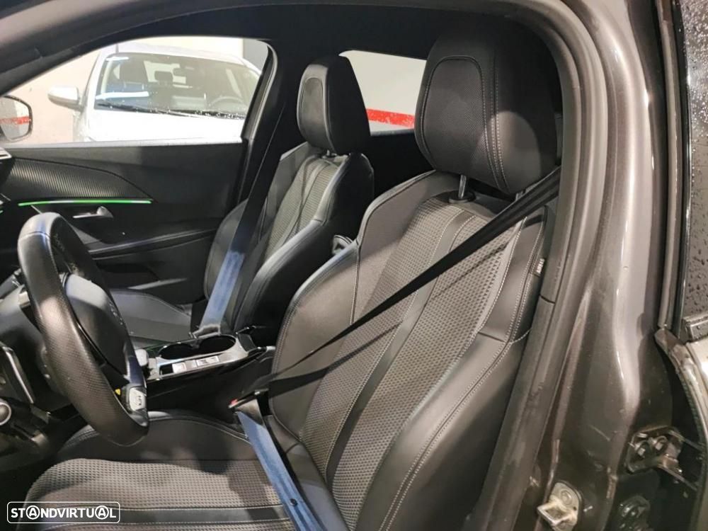 Peugeot 2008 1.5 BlueHDi GT EAT8 - 6