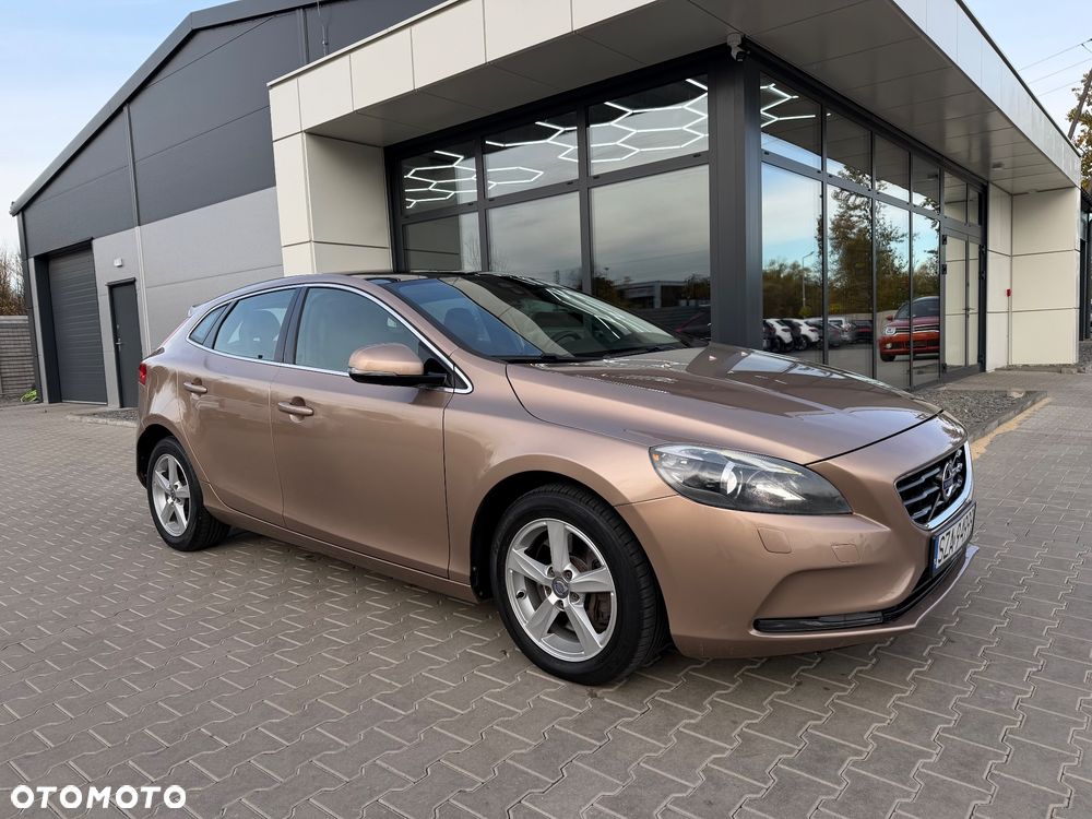 Volvo V40