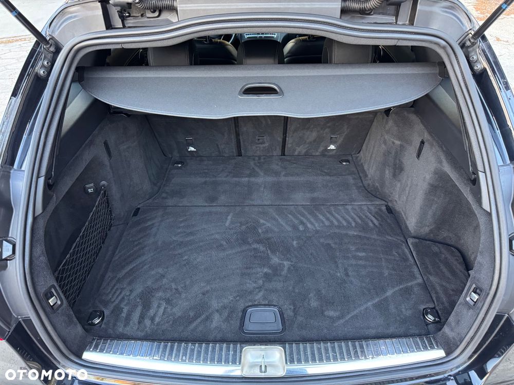 Mercedes-Benz Klasa C 250 d 4Matic 9G-TRONIC AMG Line - 39