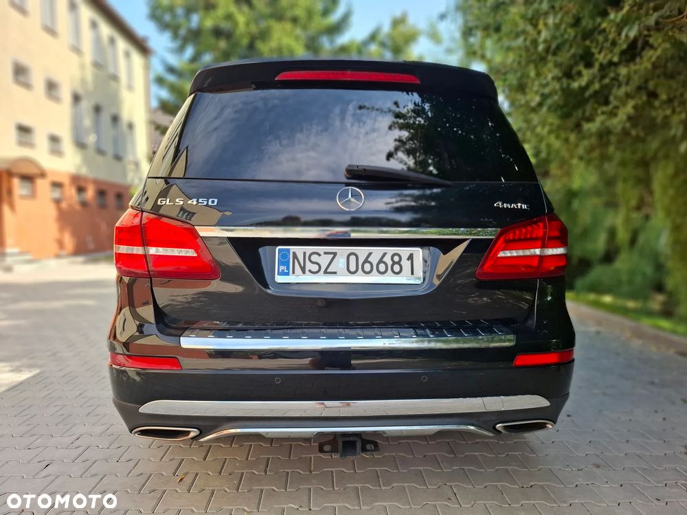 Mercedes-Benz GLS - 11