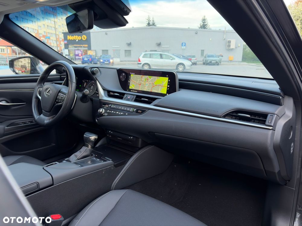 Lexus ES 300h Elegance - 13