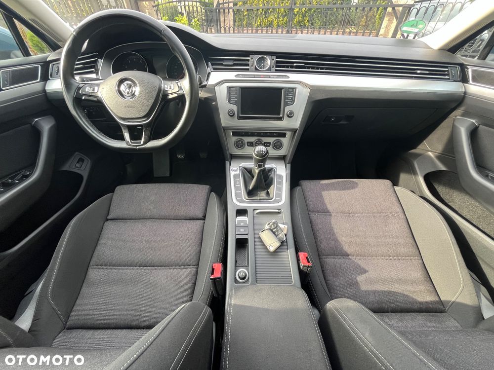 Volkswagen Passat - 7