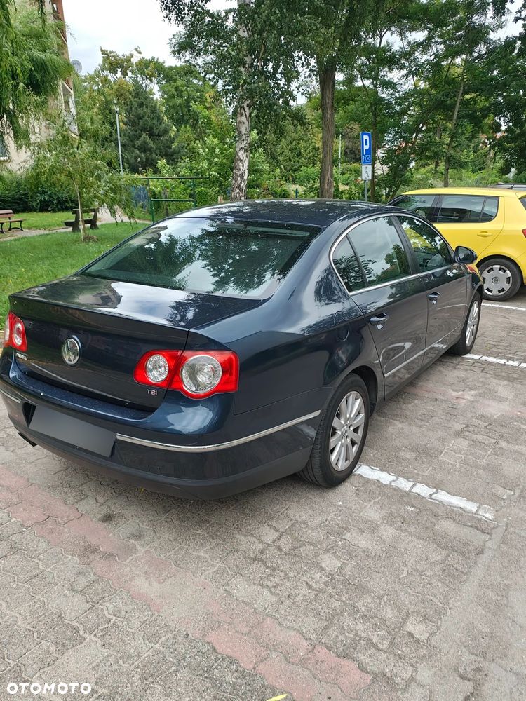 Volkswagen Passat 1.8 TSI Comfortline - 5