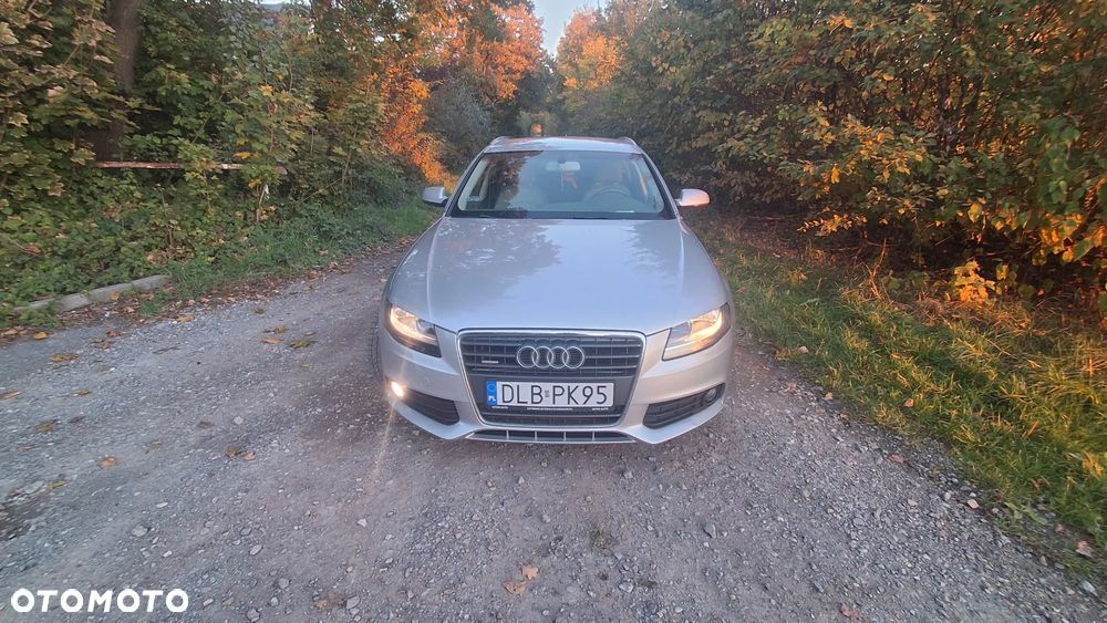 Audi A4 Avant 2010 photo 2