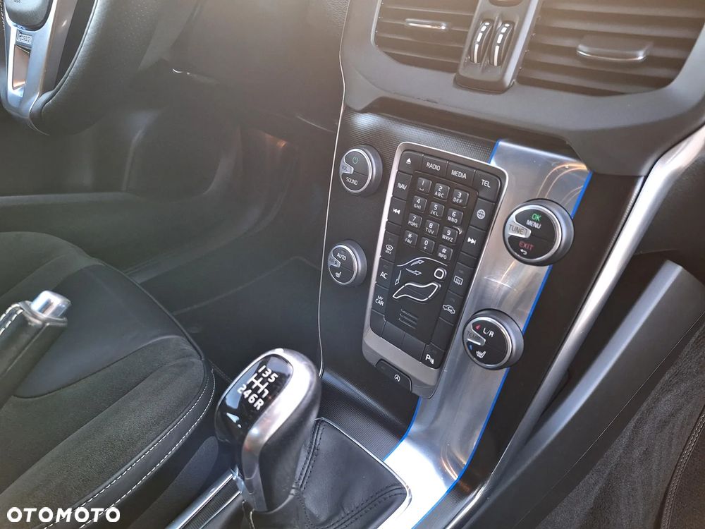 Volvo V40 - 27