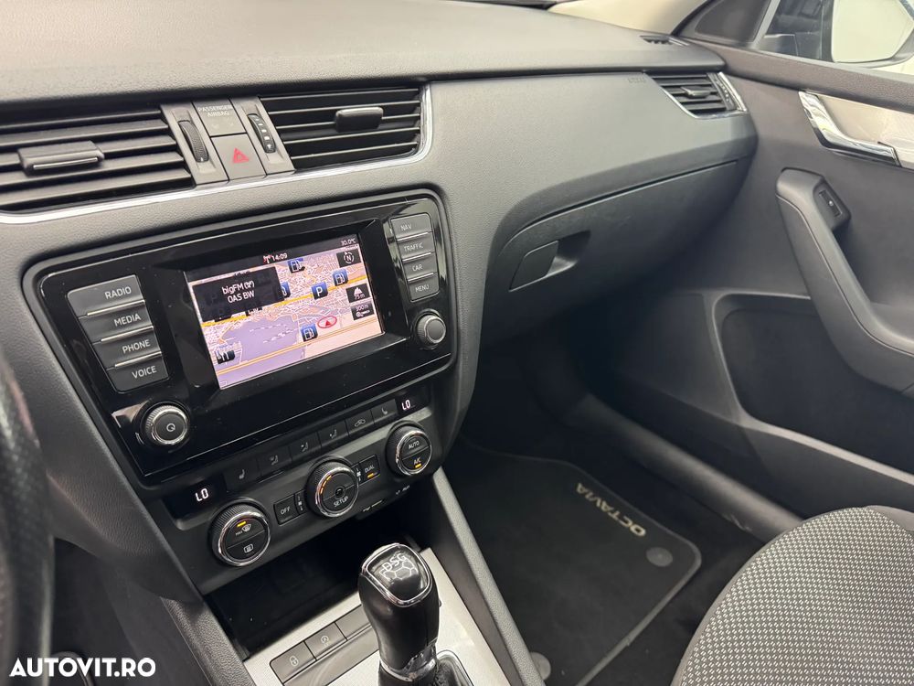 SKODA Octavia 2013 — imagine 20