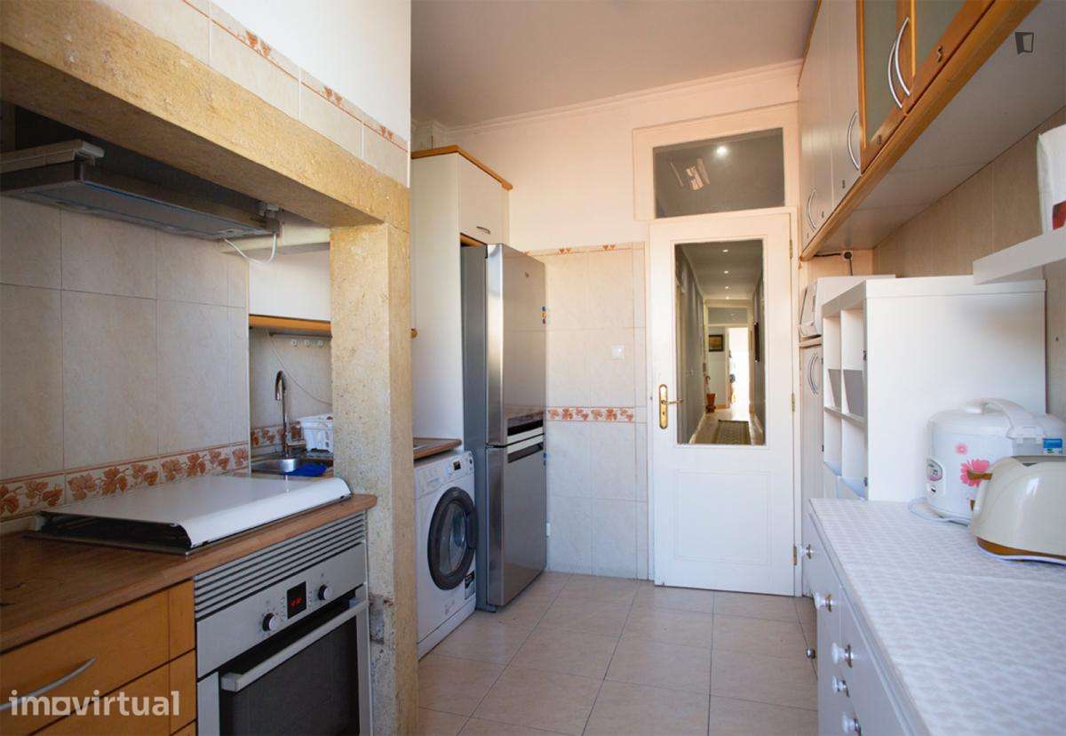 Quarto - localizado em Arroios Lisbon - Grande imagem: 3/17