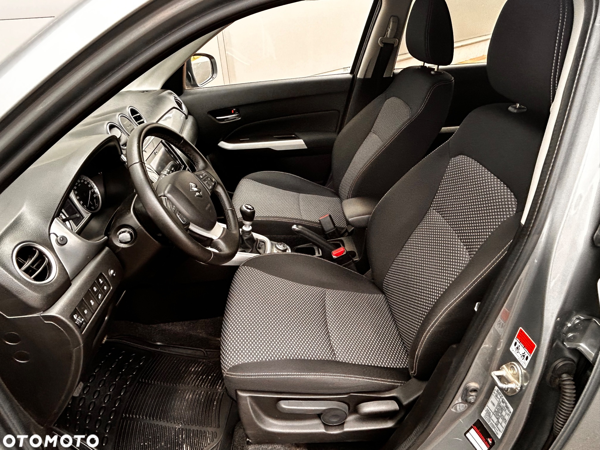 Suzuki Vitara 1.6 DDiS (4x4) Allgrip Comfort+ - 25
