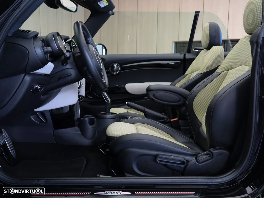 MINI Cabrio Cooper Aut. JCW - 21