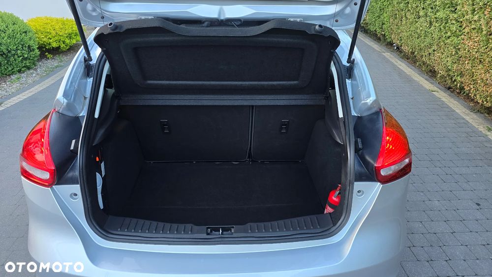 Ford Focus 1.6 Ti-VCT Sport - 12