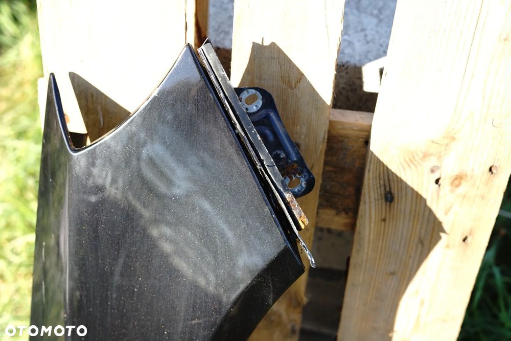 Błotnik przód przedni prawy Skoda Fabia II 9910 - 2