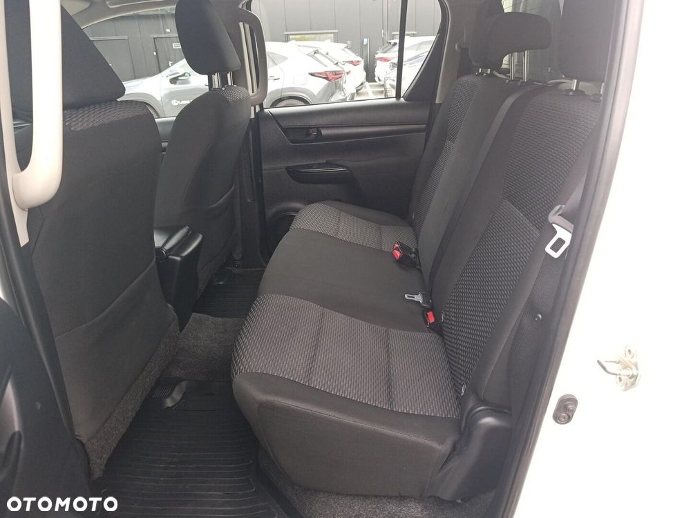 Toyota Hilux 2.4 D-4D Double Cab DLX 4x4 - 16