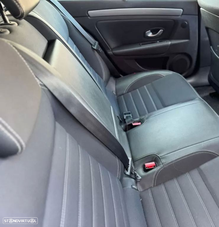 Renault Laguna Break 1.5 dCi SE Black Line - 16