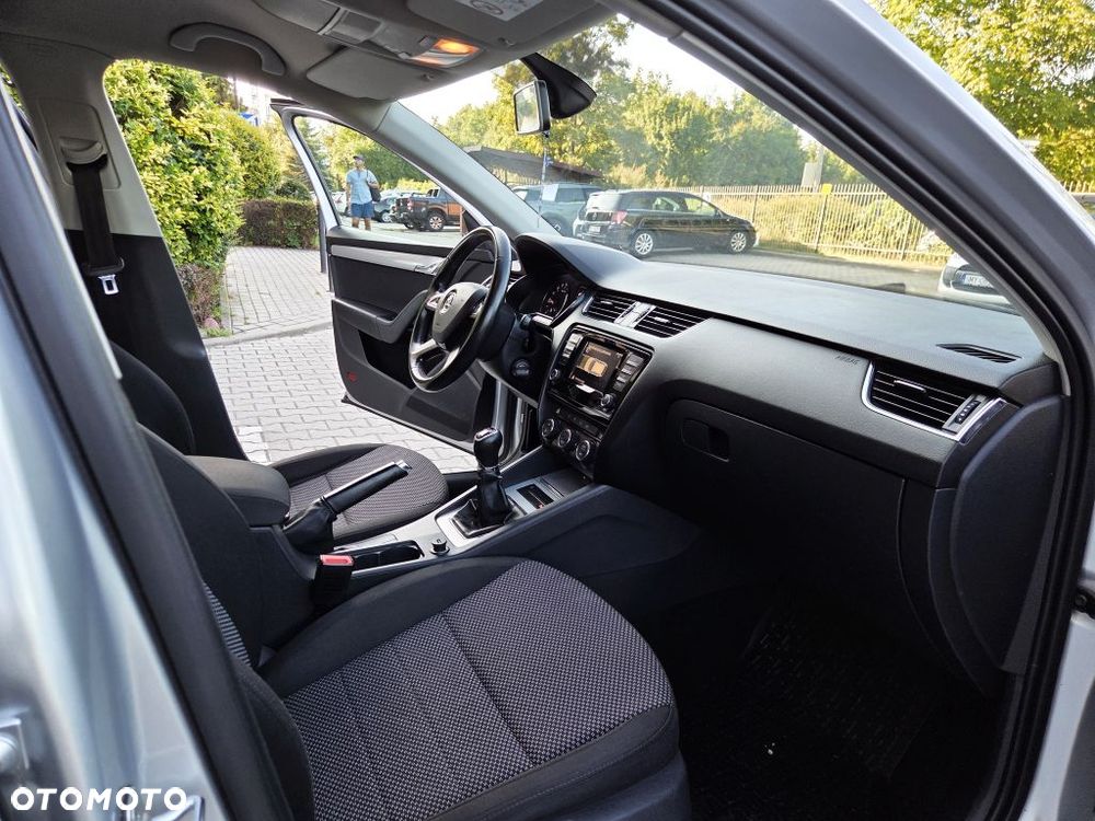 Skoda Octavia 2.0 TDI Elegance - 29