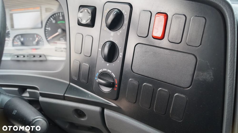 Mercedes-Benz Atego 1218 - 21