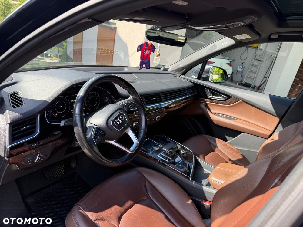 Audi Q7 - 6