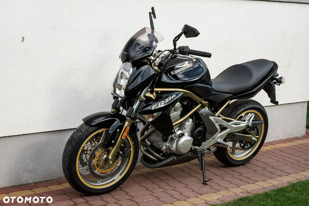 Kawasaki ER - 7