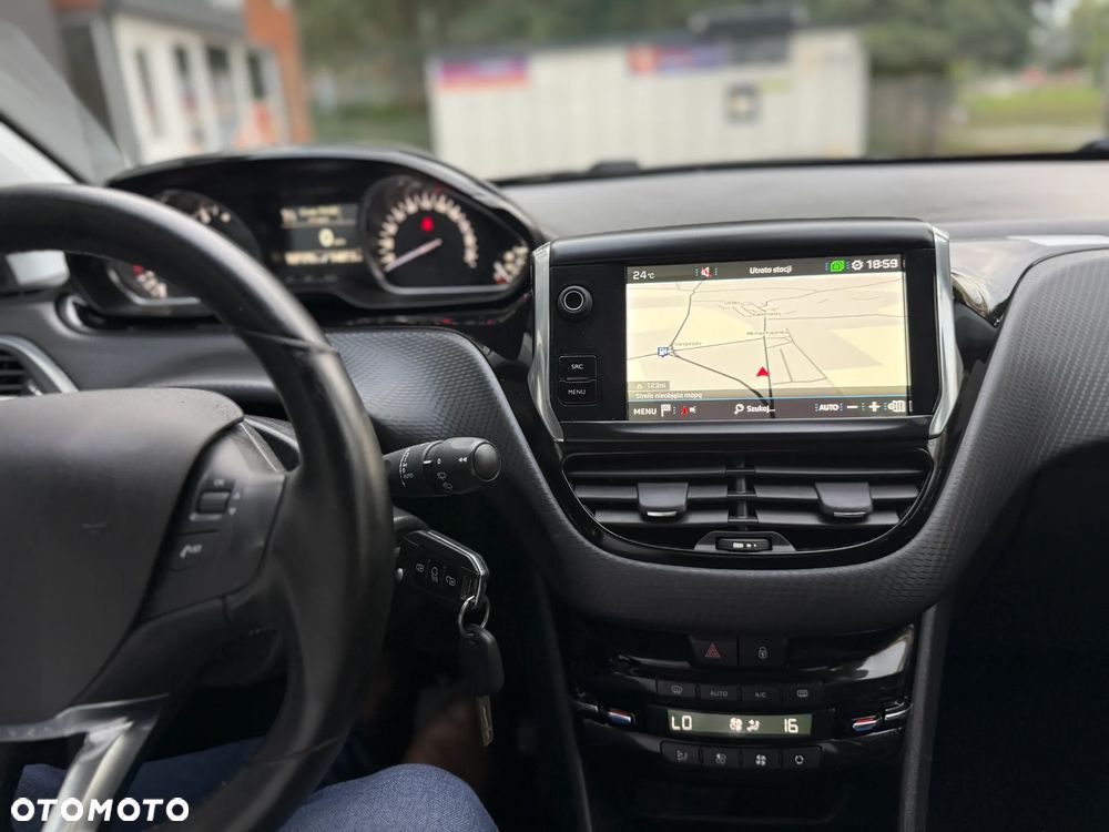 Peugeot 2008 1.2 PureTech Allure S&S - 35