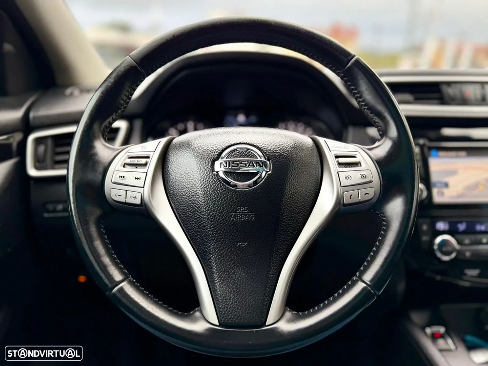 Nissan Qashqai 1.5 dCi N-Connecta 18 - 21
