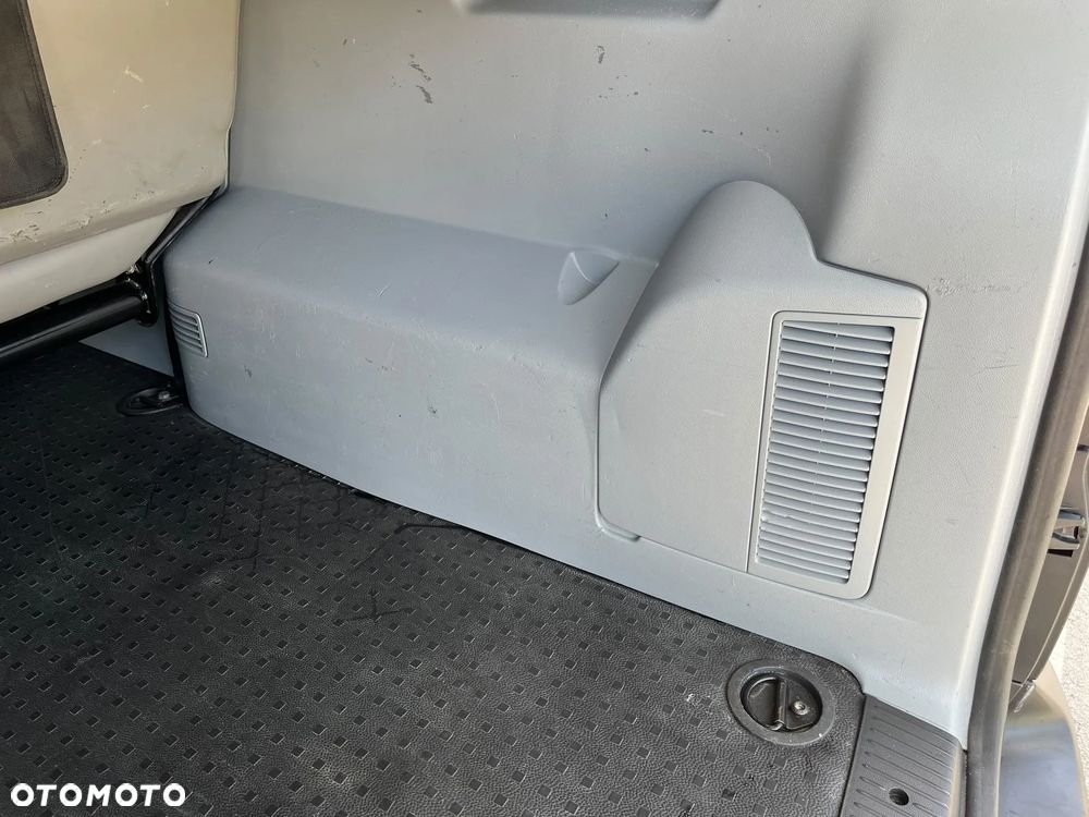Volkswagen Caravelle L2 Trendline - 24