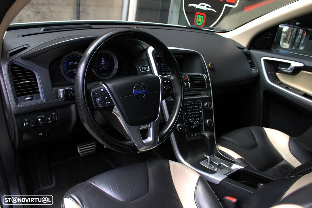 Volvo XC 60 2.0 D3 R-Design Geartronic - 21