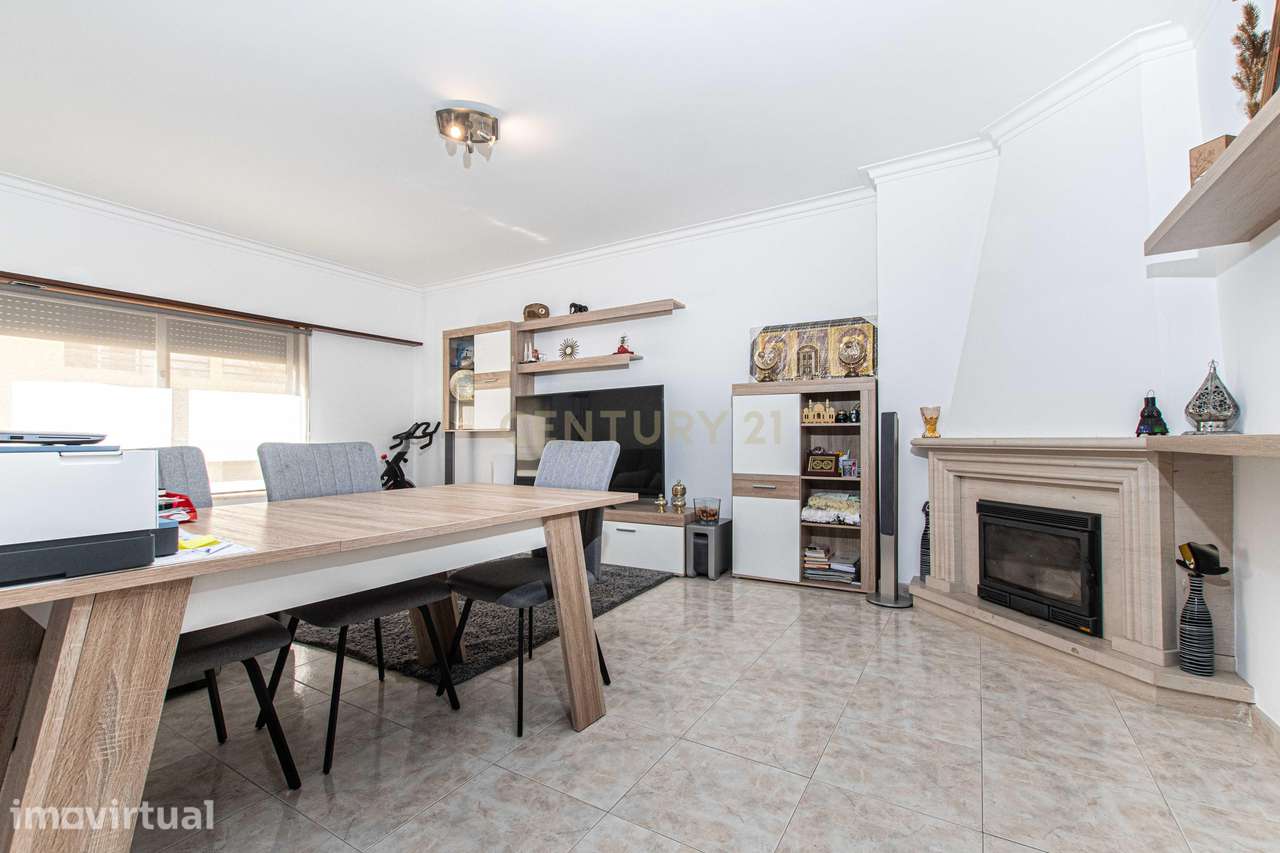 Apartamento T2 com Varanda no Cacém - Grande imagem: 4/22