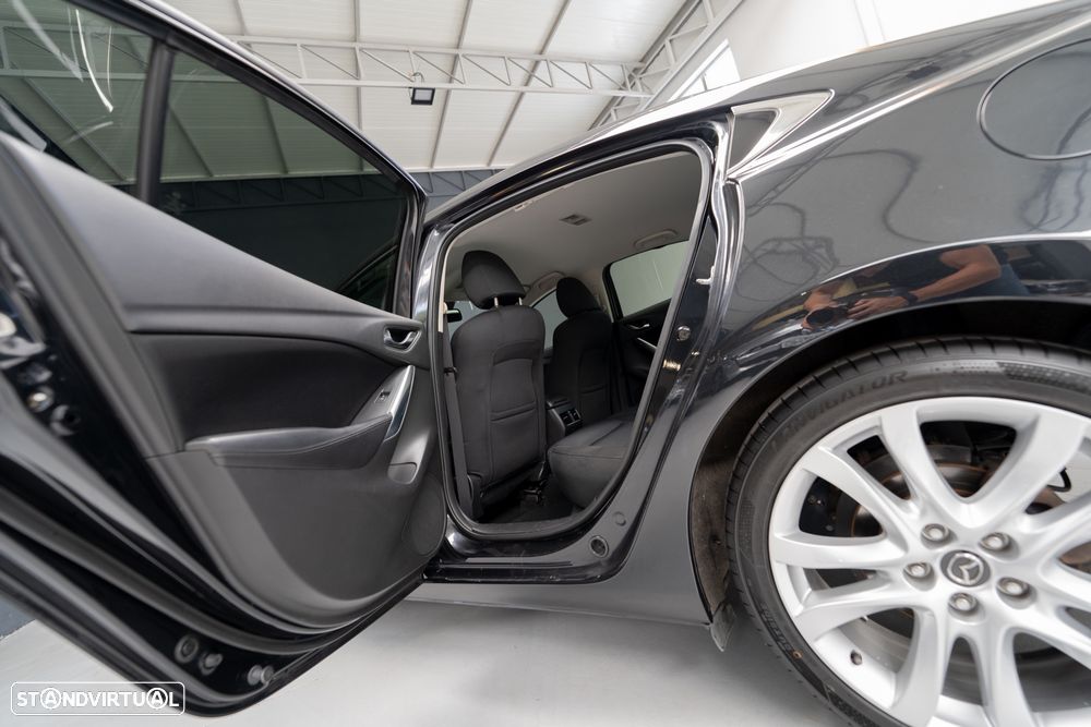 Mazda 6 2.2 SKY-D Excellence Navi - 25