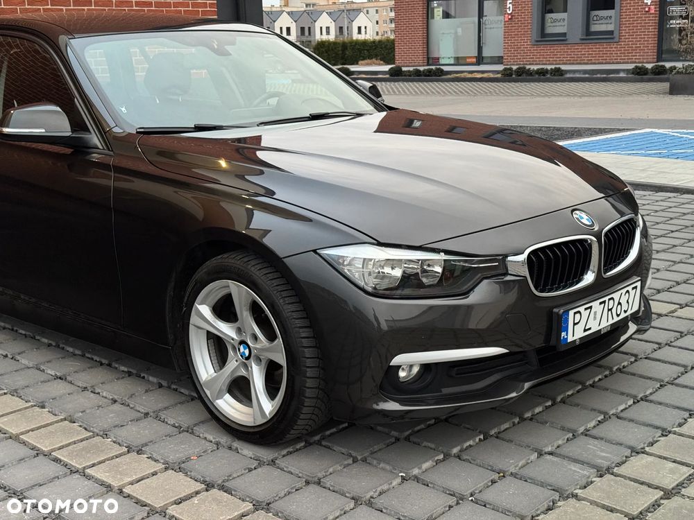 BMW Seria 3 320d - 33