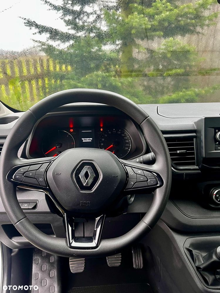 Renault Trafic - 17