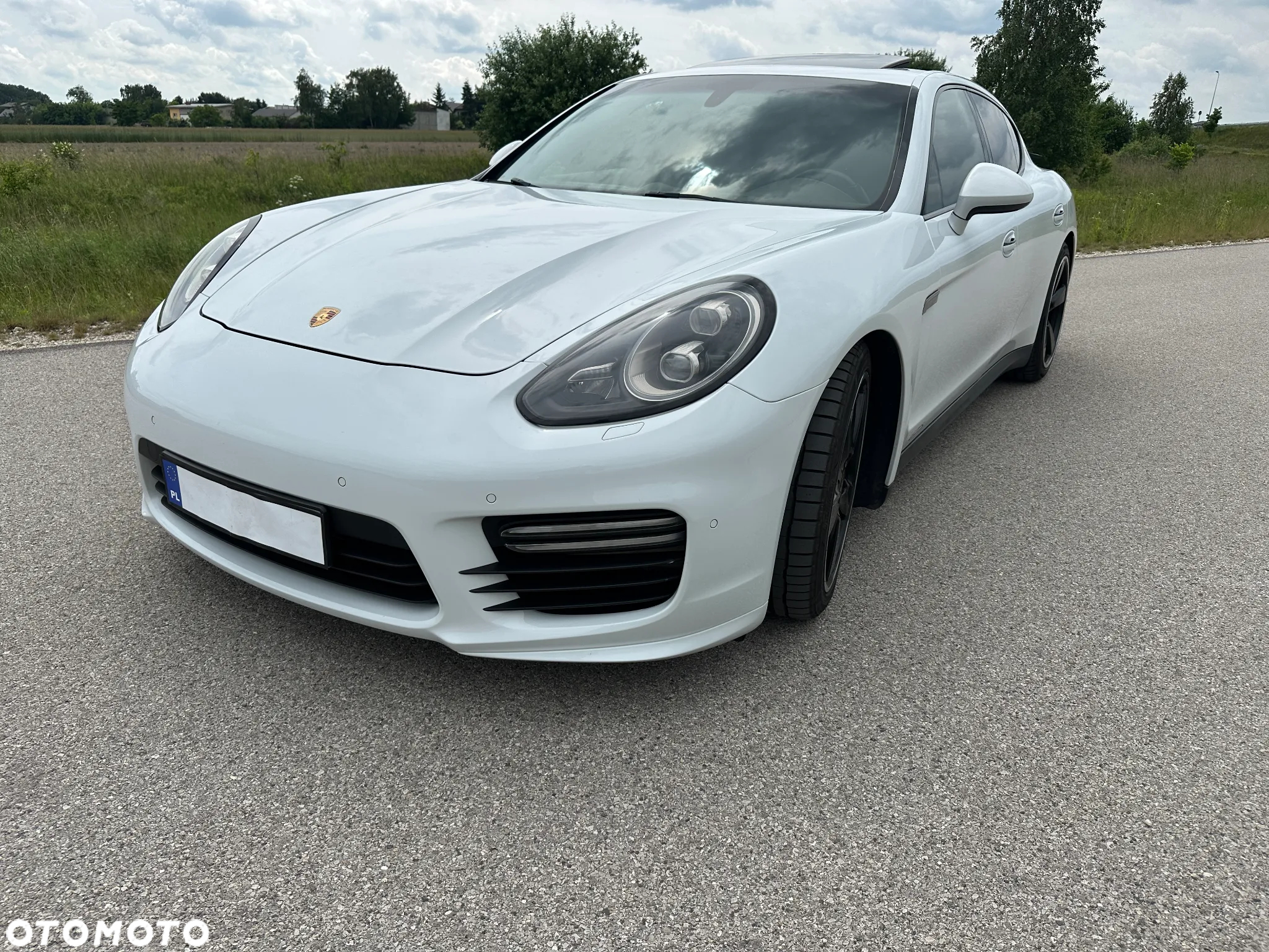 Porsche Panamera GTS PDK - 16