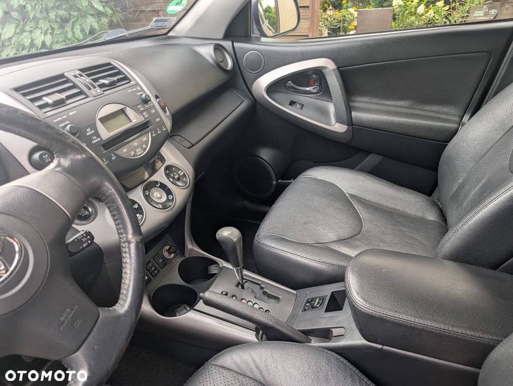 Toyota RAV4 2.0 VVT-i Prestige - 12