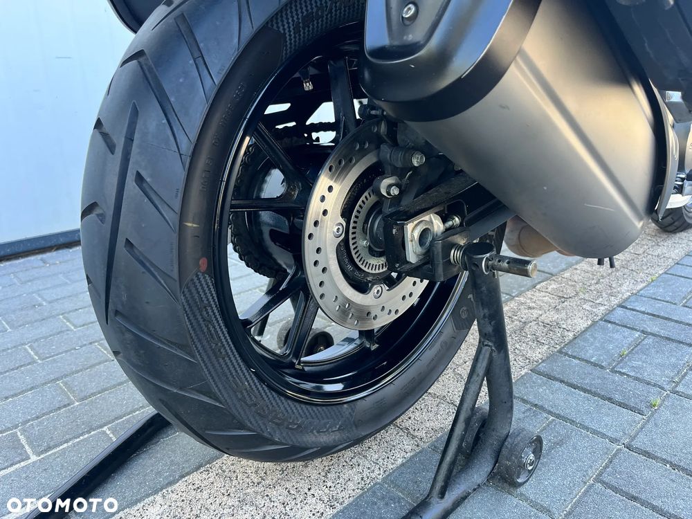 Suzuki V-STROM - 19
