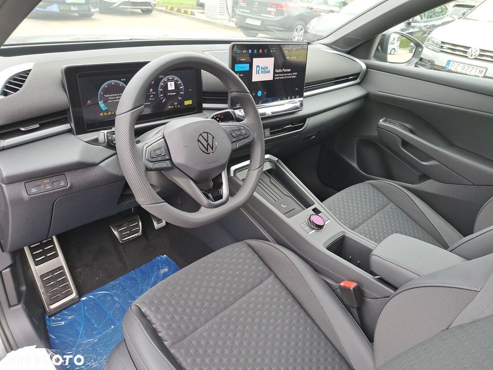 Volkswagen T-Roc - 10