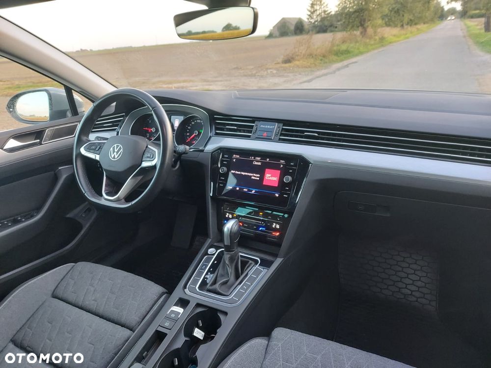 Volkswagen Passat 2.0 TDI SCR Style DSG - 8