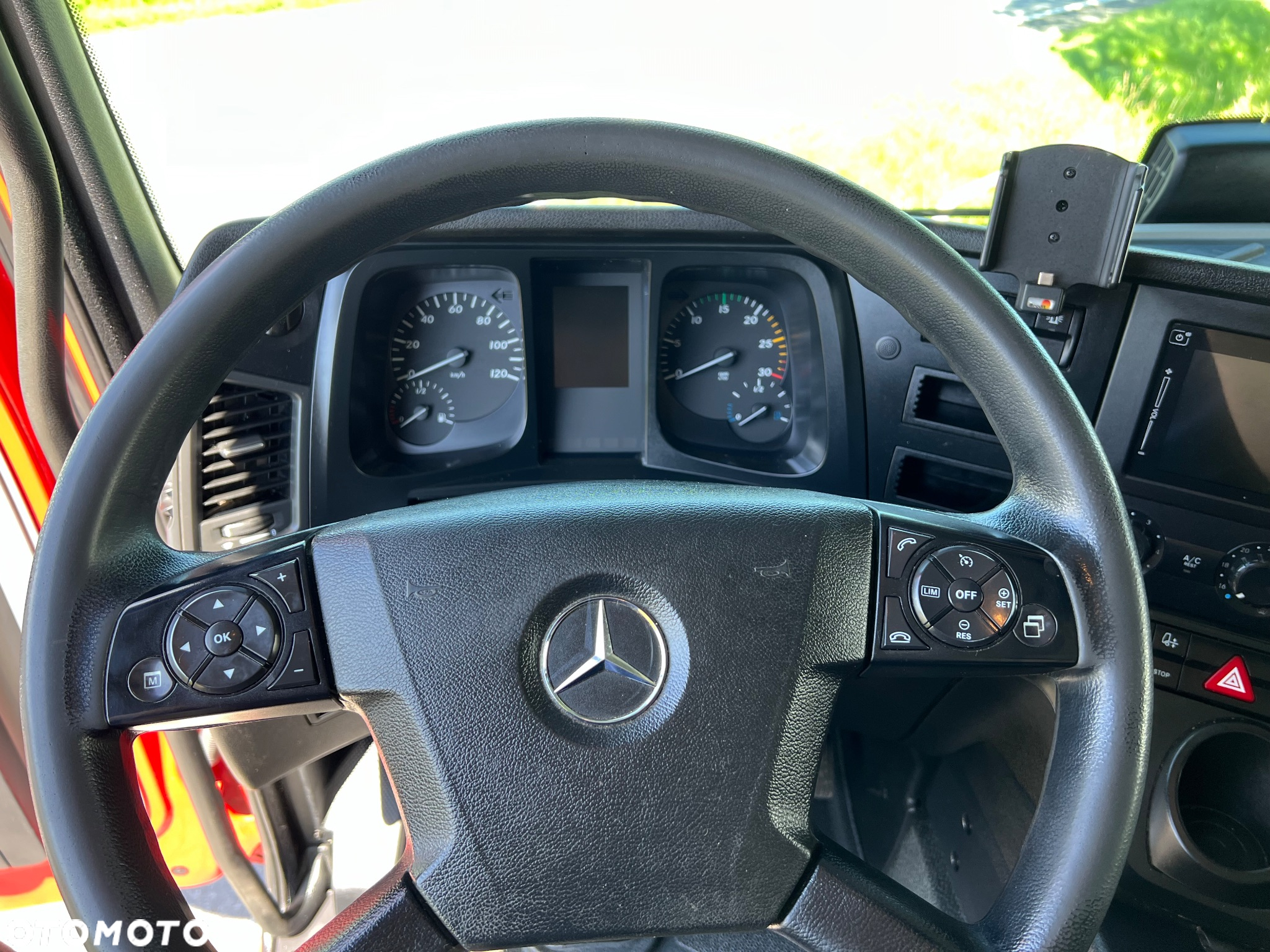 Mercedes-Benz Antos 1824 - 5