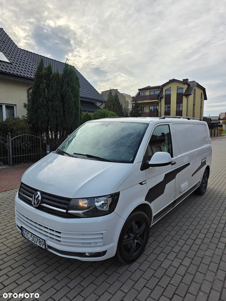Volkswagen Transporter - 1