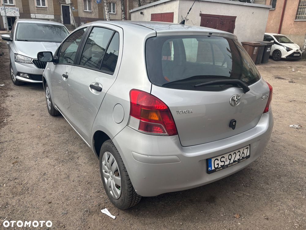 Toyota Yaris 1.0 Entry - 6