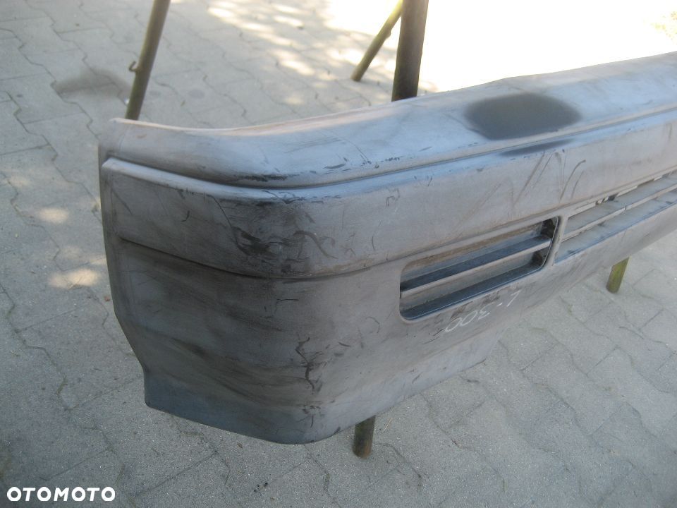 mitsubishi l300 l 300 86-90r zderzak przedni mb507810 - 2