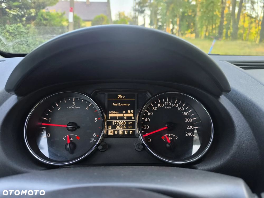 Nissan Qashqai 2.0 dCi 4x4 Tekna Premium - 12