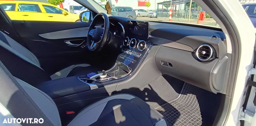 Mercedes-Benz C 300 e 4MATIC 9G-TRONIC - 12